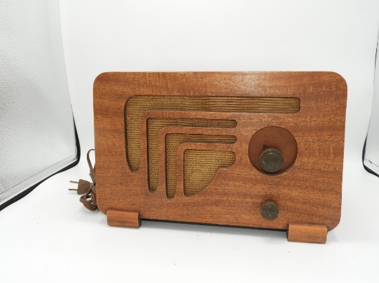 Philco vintage wood case radio, 12"x8"