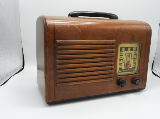 Emerson radio & phono w/ wood case and handle, 14"