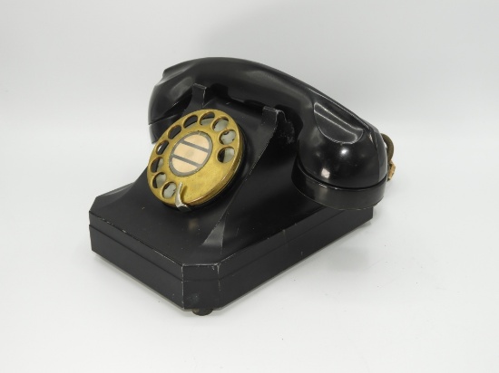 Vintage Stromberg Carlson rotary phone
