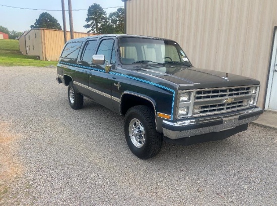 1987 Chevy Suburban