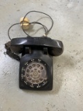 Vintage telephone 8x9x5