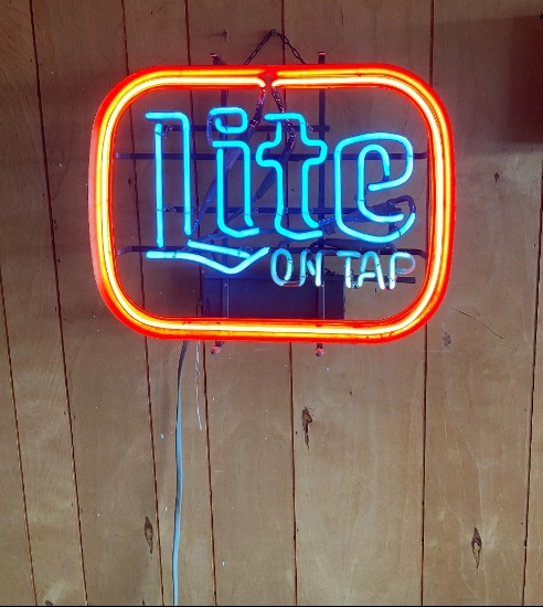 Lite on tap neon wire rack sign