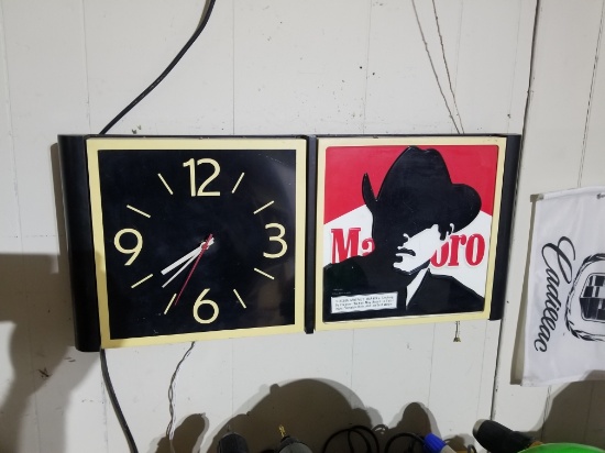 Vintage Marlboro lighted clock sign