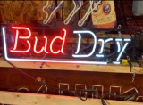 Bud Dry neon, 7Tx28Wx7D