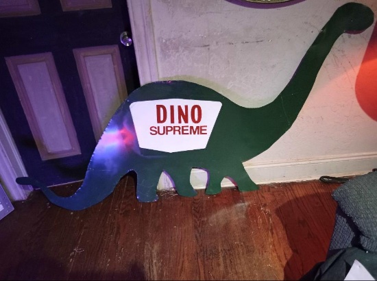 Dino Supreme painted metal 36x73