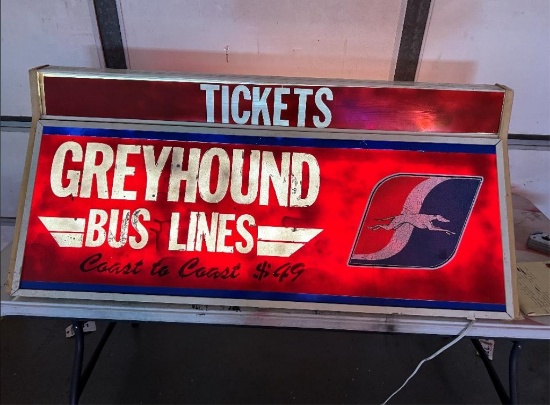 Greyhound light-up Coast to Coast $49.00, DS 20x29x51