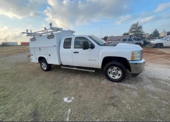 2013 Chevy 2500 HD Ext. cab Utility truck