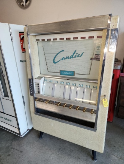 Candies vending machine