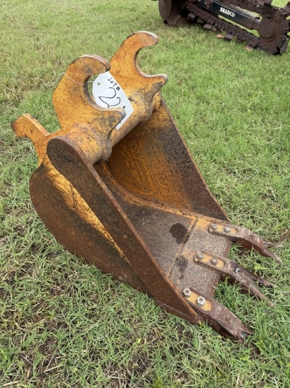 JD 27C mini excavator bucket, 16" w/ teeth
