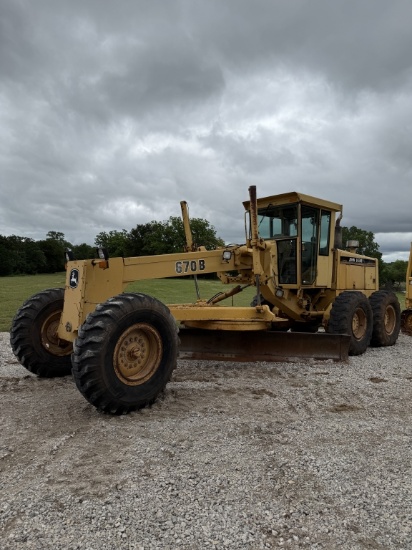 1995 JD 670B road grader