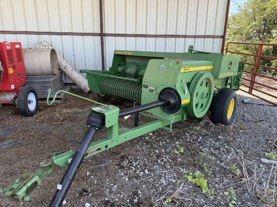 JD 348 square baler, wire tie, barn kept