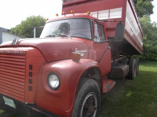 1971 IH 1850 Grain Truck