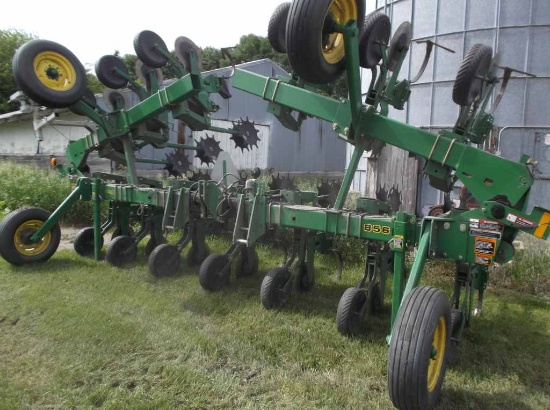 John Deere 856 row crow Cultivator