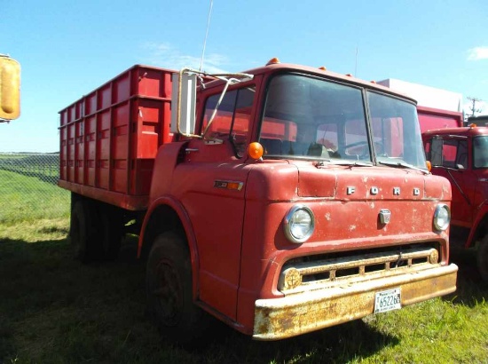 1969 Ford 700 Grain Truck