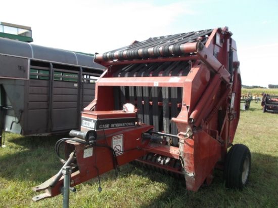 Case International 8440 Round Baler