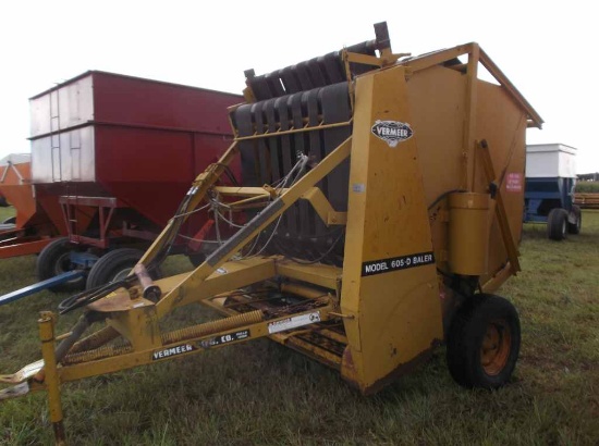 Vermeer Model 605D Round Baler