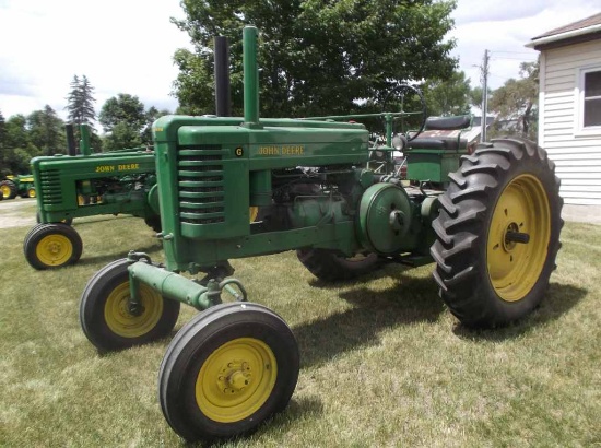 John Deere GW Tractor