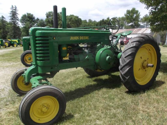 John Deere AW Tractor