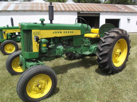 John Deere 430W Utility Tractor