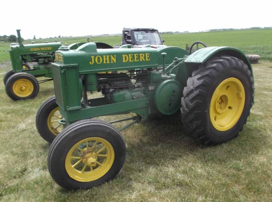 John Deere BO Tractor