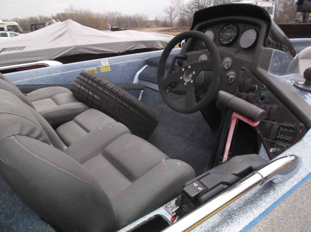 1995 Skeeter Bass Boat Model 200 ZX | Proxibid