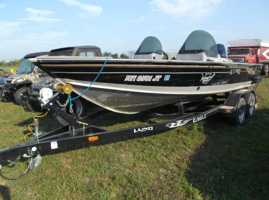 2001 Lund Pro V Boat