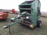 John Deere 410 Round Baler