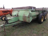 John Deere 660 Manure Spreader