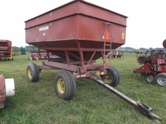 Minnesota Model 260 Gravity Wagon