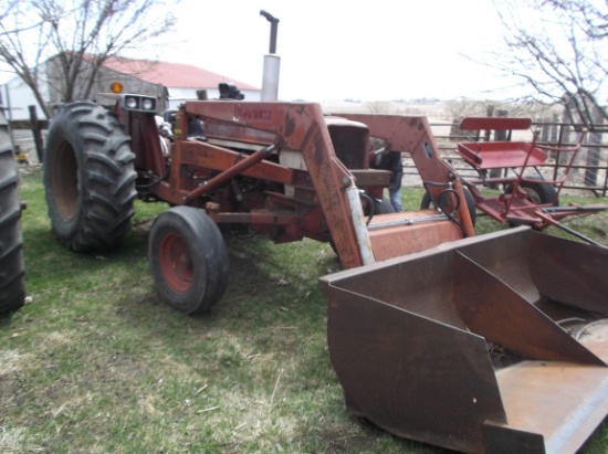 International 574 Tractor
