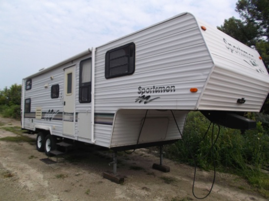 1997 Sportsman 5th Wheel Camper