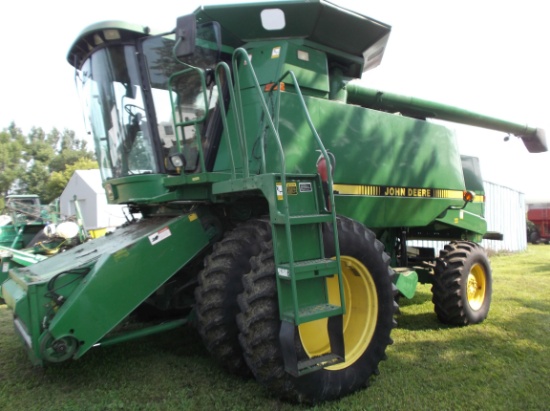 John Deere 9600 Combine