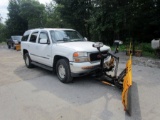 2004 GMC Yukon with Meyers Snow Blade!