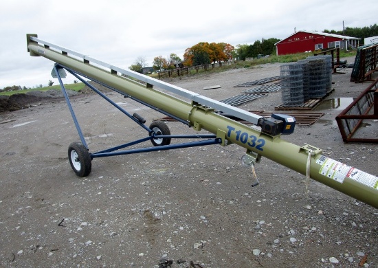 32’ Harvest International T1032 Grain Auger!