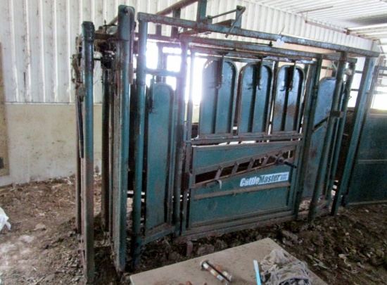CattleMaster Parallel Axis Cattle Chute!