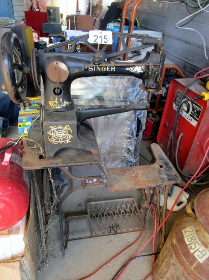 Antique Singer Sewing Machine!