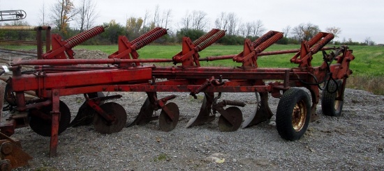 White 5 Furrow Semi Mount Plow!