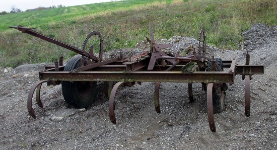 Graham 10’ Chisel Plow!