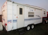 2000 Prowler 5th Wheel Camper Trailer!