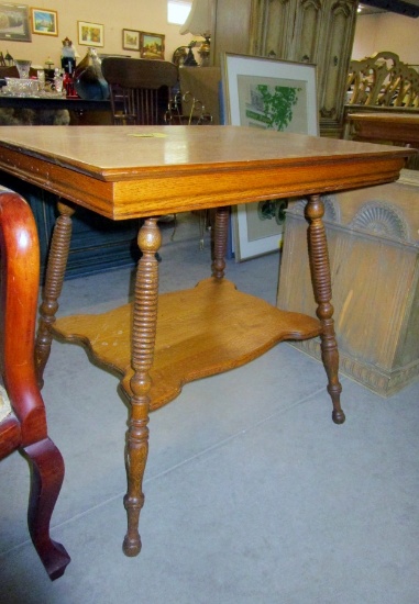 Oak Parlour Table!