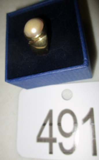9 Kt. Gold Ring!