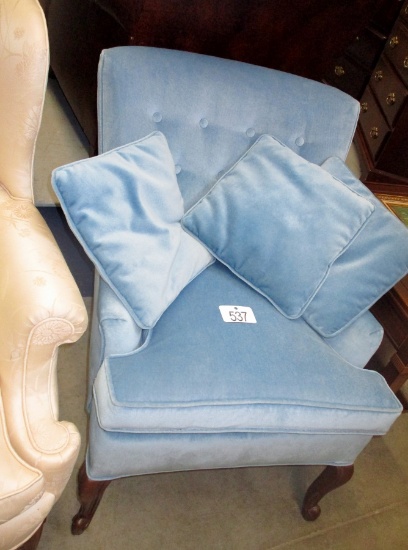Cushioned Chair!