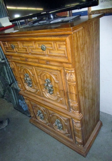 Dresser!