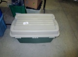 Rubbermaid Storage Bin!