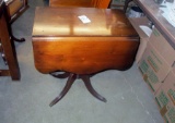 Duncan Fife Drop Leaf Table!