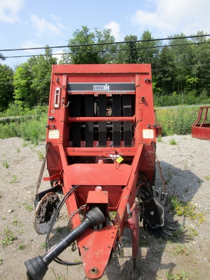 Case IH 8420 Round Baler!