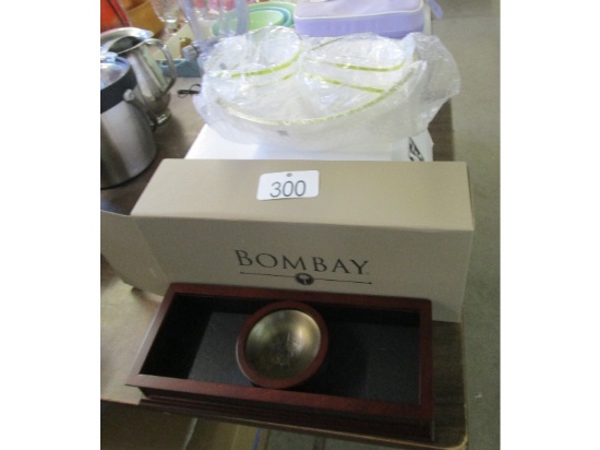 Bombay Piece, Acrylic Salad Bowl Set, Etc.