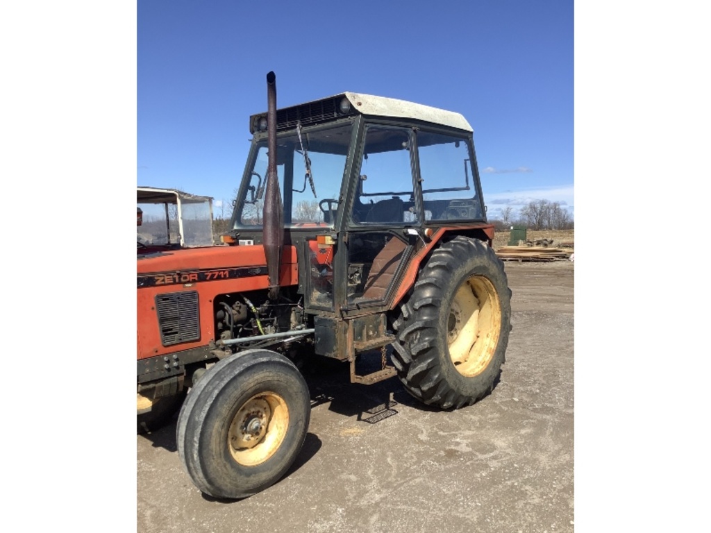Zetor Tractor with Cab | Farm Equipment & Machinery Tractors | Online  Auctions | Proxibid