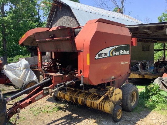 New Holland Silage Special Round Baler