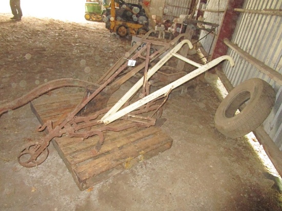 Antique Scuffler